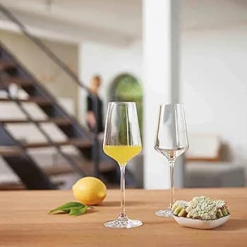 HONGKONG HIP – CHARDONNAY GLASS (MUN-1117051)