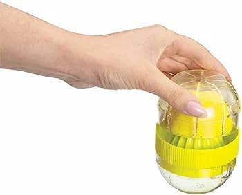 PLASTIC LEMON JUICER MATIC